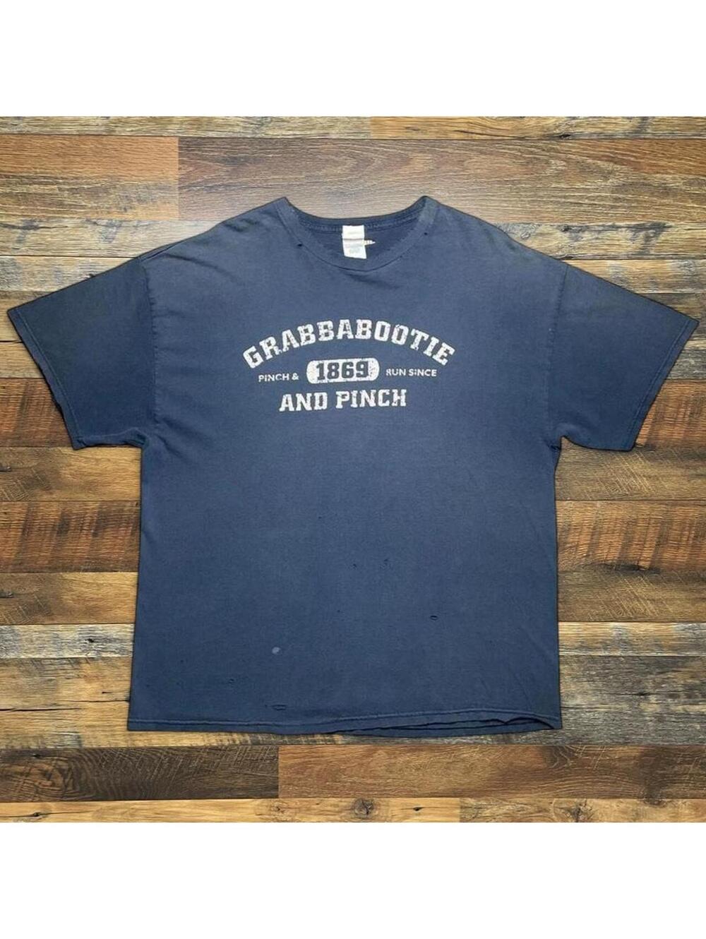 Y2K Grabbabootie and Pinch Abercrombie & Fitch Parody Shirt Size 2XL
